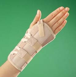 LACE-UP WRIST BRACE